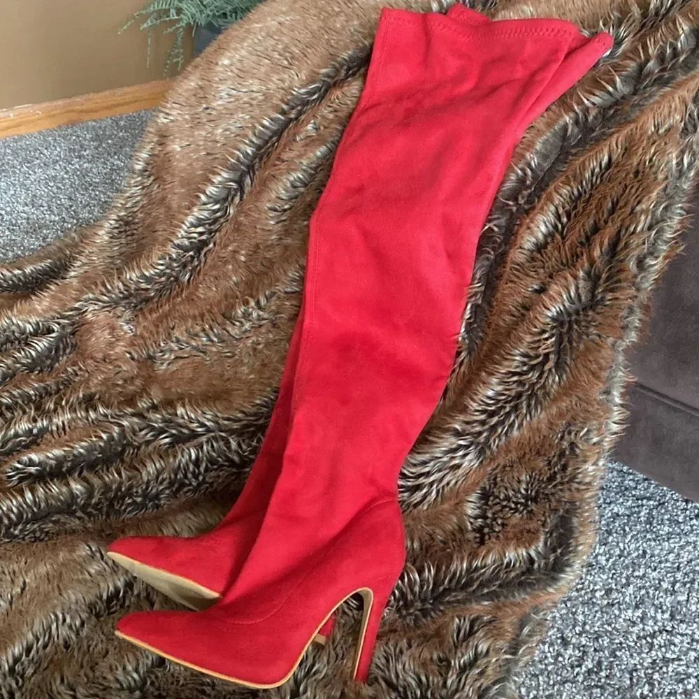 Sexy Red Velvet Boots womans 7 🔥 - Picture 5 of 7